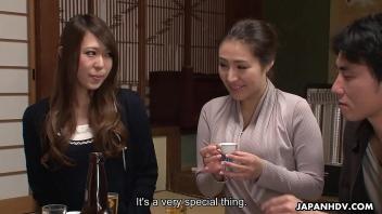 หนังavญี่ปุ่นคัดเด็ดๆ ชวนเพื่อนบ้านมากินข้าวเย็ดแล้วสวิงกิ้ง แลกเมียกันเย็ด